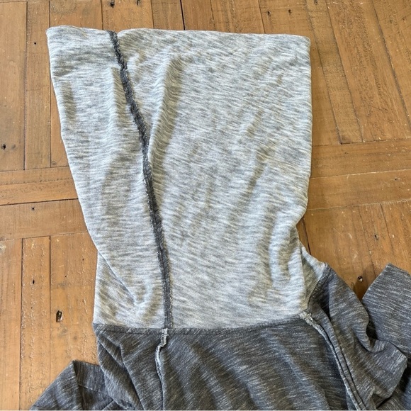 FREE PEOPLE Beach One Body Cocoon Cowl Neck Pullover Top Long Sleeve Gray Small - Picture 5 of 8